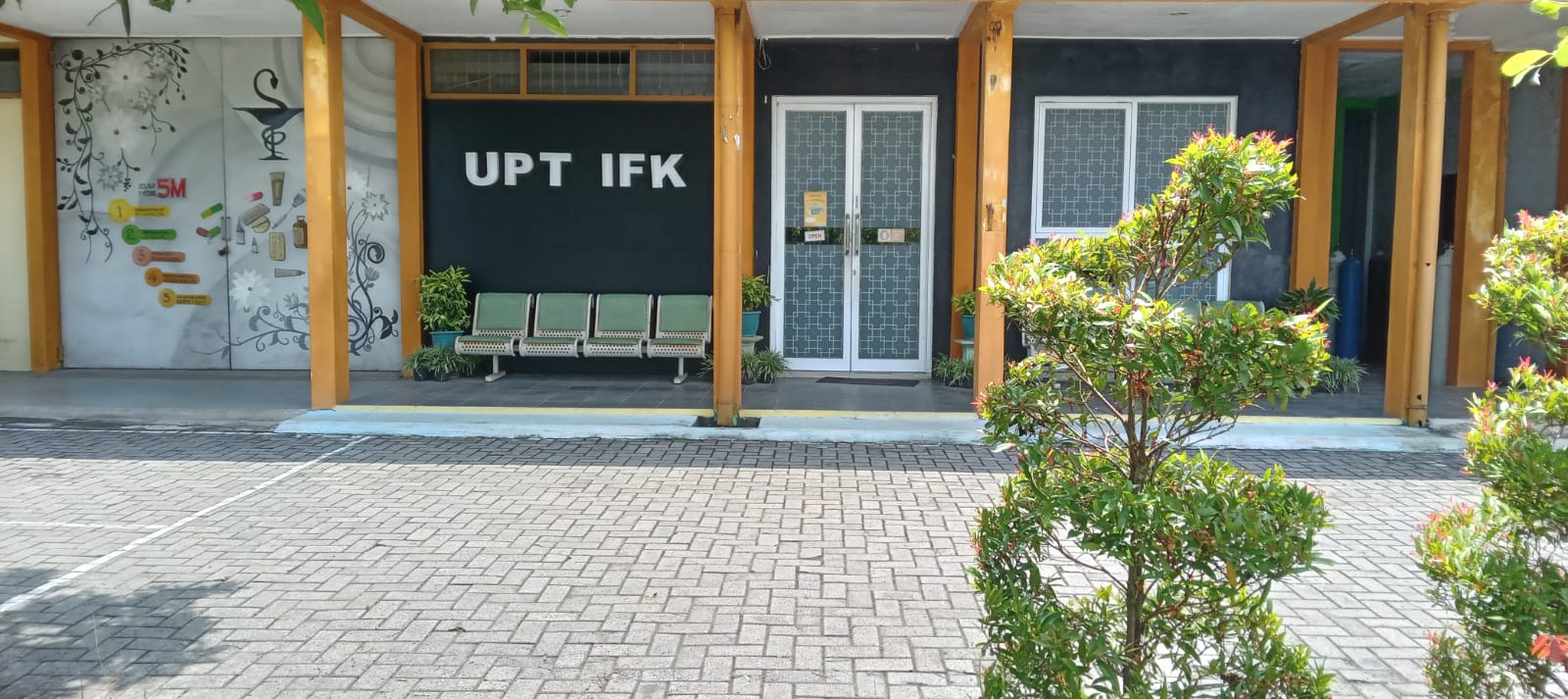 UPTD. Instalasi Farmasi Kesehatan Kabupaten Lumajang